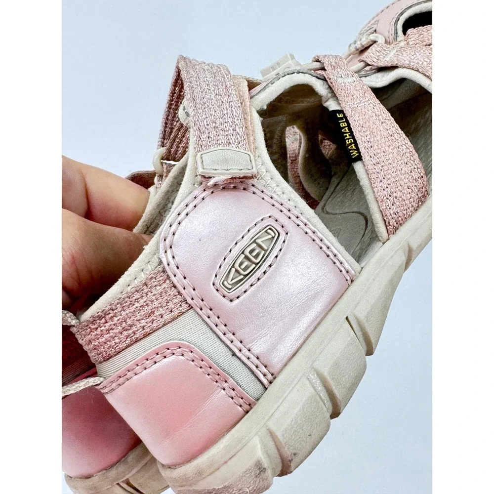 Keen Sandals Kids Size 2 Pink Waterproof Outdoor Sport Seacamp CNX Shoes
